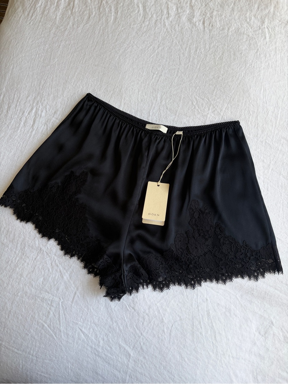 NWT Doen Iona Silk Lace Trim Elastic Waist Pull On Lingerie Shorts Black - Picture 9 of 15